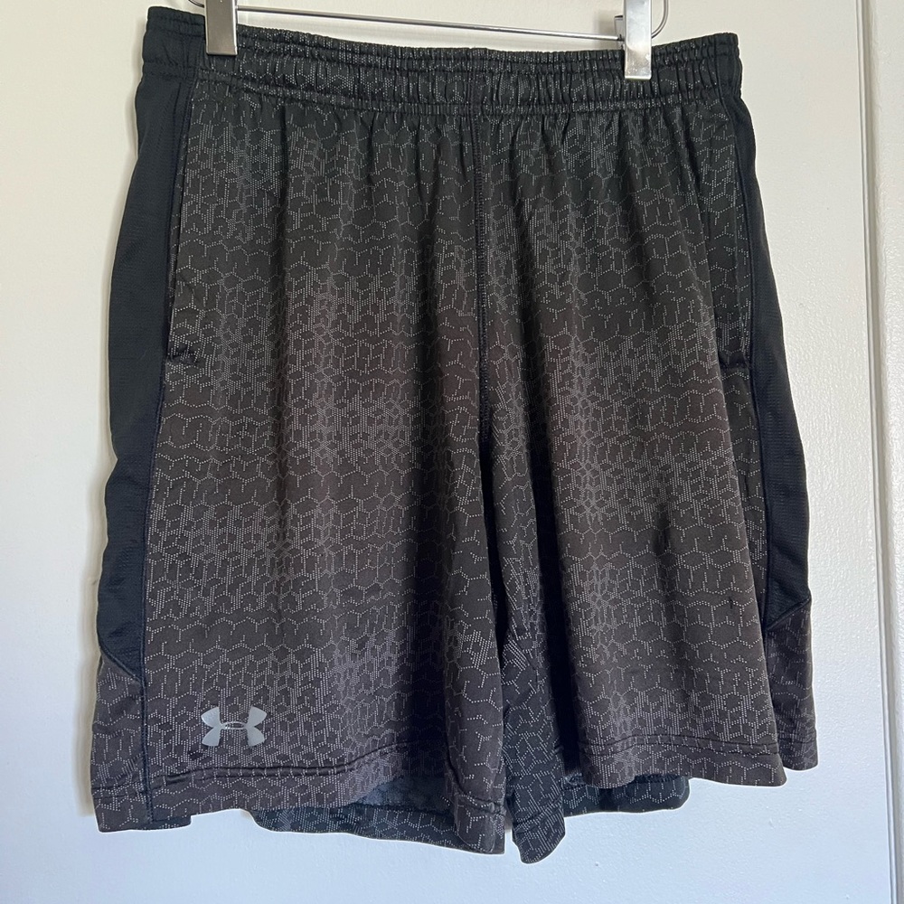 Under Armour Athletic Shorts size S